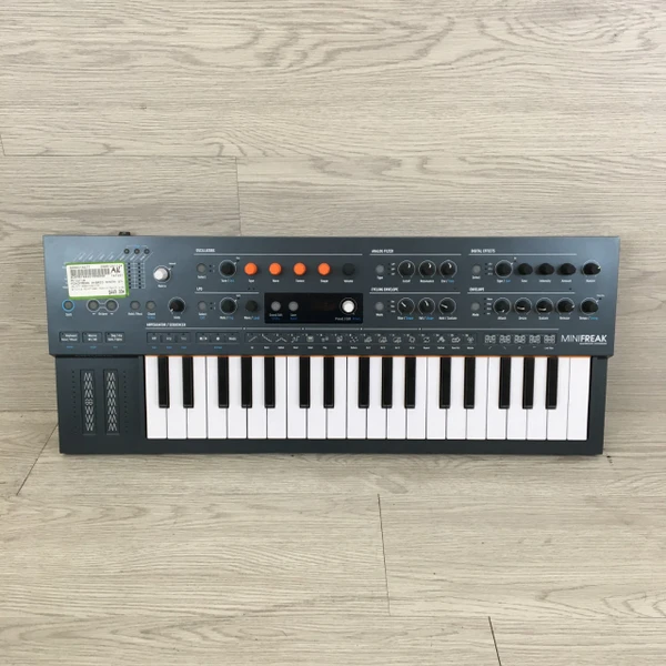 Used POLYEND SYNTH Compact Synthesizer Compact