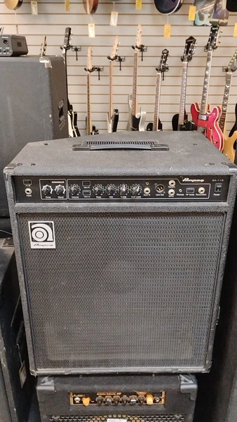 Used Ampeg BA-115 1 x 15 Bass Combo Amplifier 1 x 15