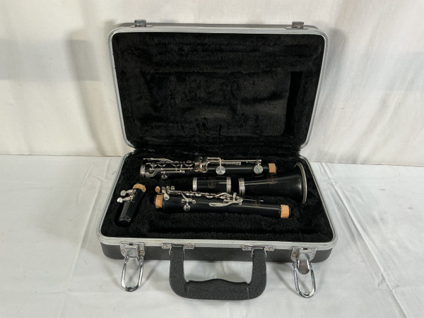 Used Yamaha YCL23N CLARINET Resonite Clarinet