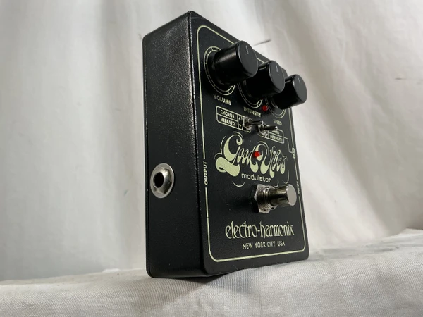 Used Electro Harmonix (E/H) EH 4600 SMALL CLONE Chorus Pedal Used Electro Harmonix (E/H) EH 4600 SMALL CLONE Chorus Pedal