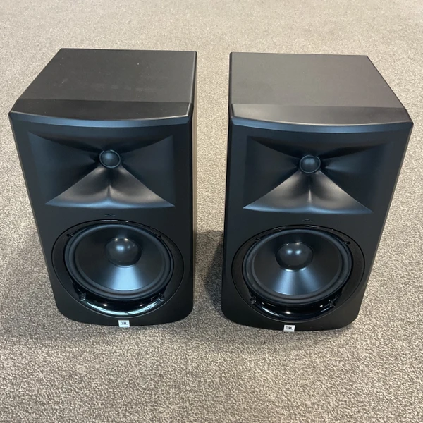 Used Event Studio Precision 8 Powered Studio Monitor Pair