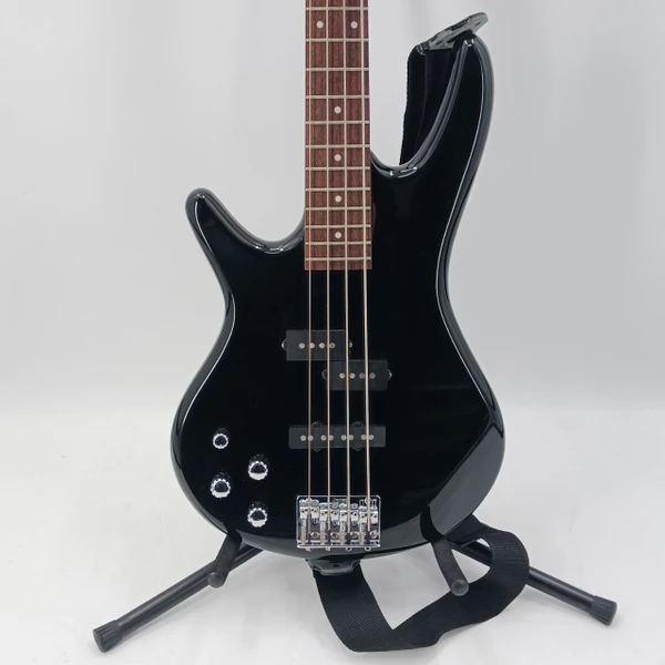 Used Axl APJ-820 Bass Guitar White