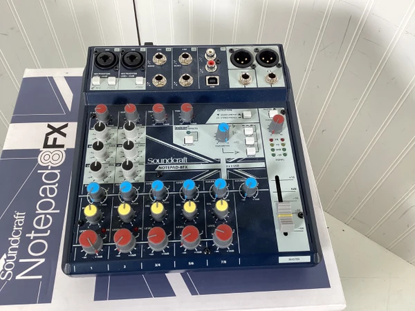 Used Soundcraft NOTEPAD-8FX Compact Mixer Used Soundcraft NOTEPAD-8FX Compact Mixer