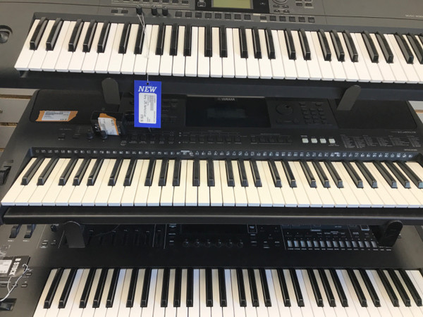 Used Yamaha PSR E453 -SCROLL WHEEL 61-Key Keyboard 61-Key