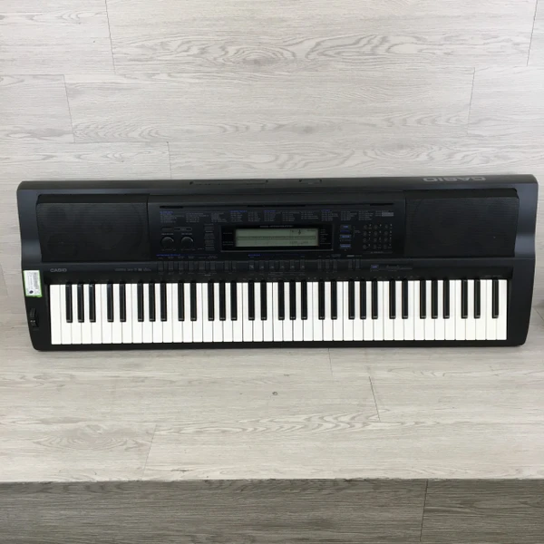 Used Yamaha DGX-305 W/AC 76-Key Keyboard 76-key