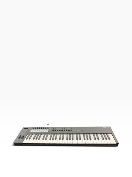 Used Native Instruments KOMPLETE KONTROL S61 61-Key Controller 61-Key