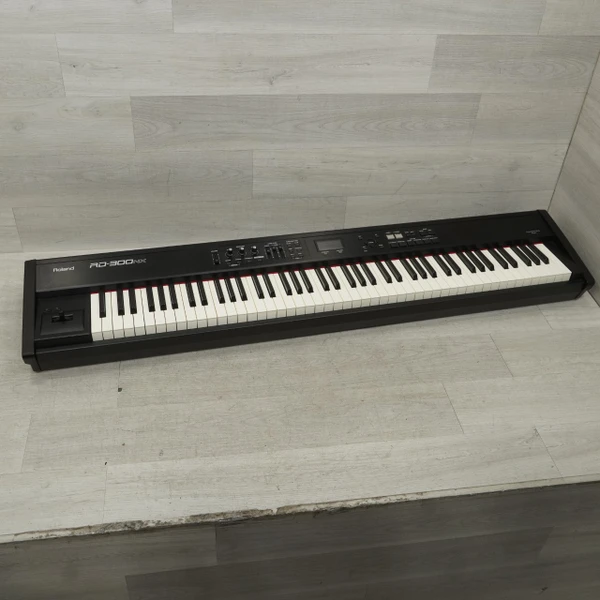 Used Yamaha P-125 88-key Keyboard