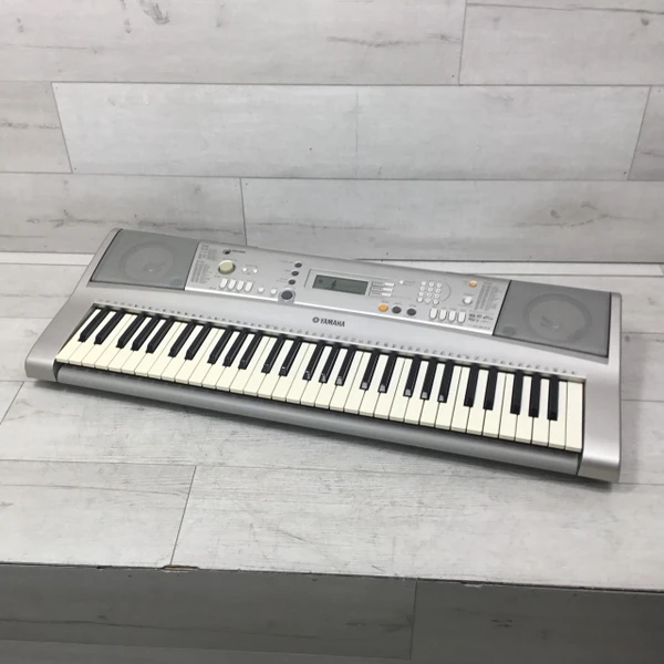 Used YAMAHA PSR-E303 Keyboard