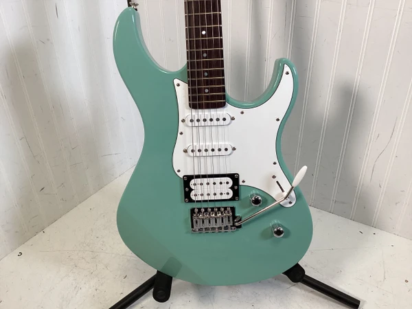 Used Tokai SUPER EDITION STRAT COPY S Type Electric Guitar White 6