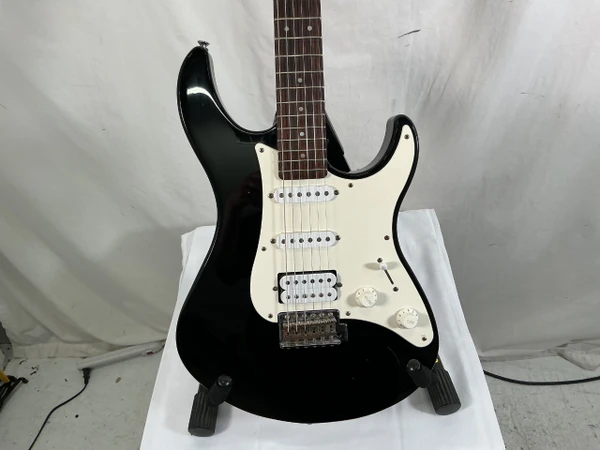 Used Fernandes FR-40 S Type Electric Guitar Green 6-String