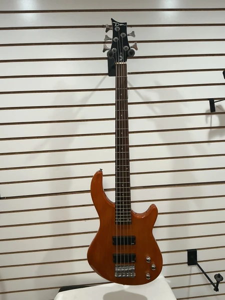 Used Kramer Striker 422s Bass Guitar Black