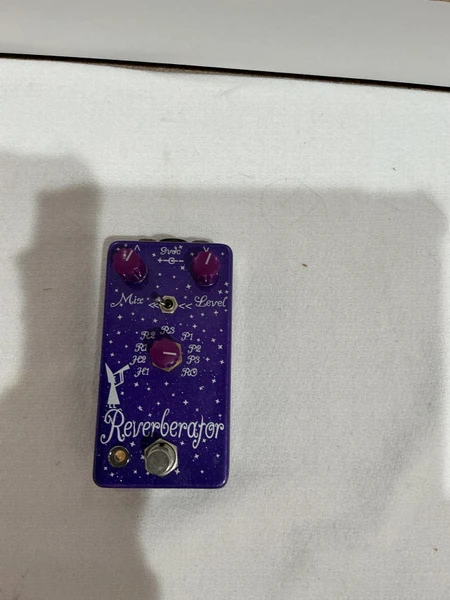 Used Electro-Harmonix Oceans 11 Reverb Pedal