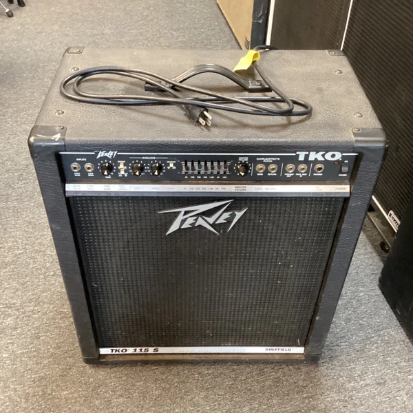 Used Peavey TKO 115 S BASS AMP 1 x 15 Bass Combo Amplifier 1 x 15