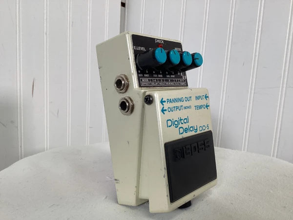 Used Boss DD-5 Digital Delay Pedal