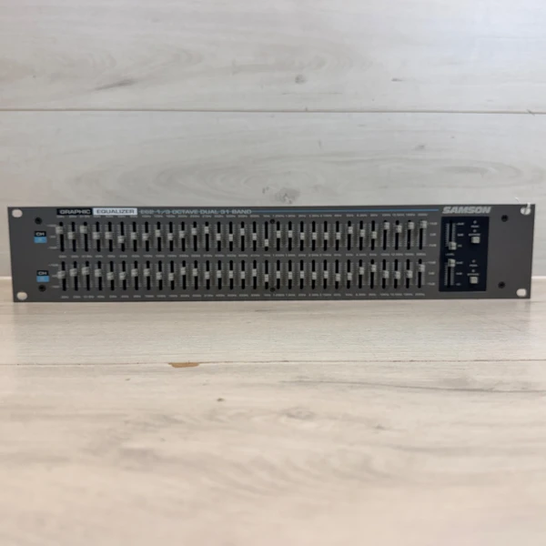 Used MXR DUAL FIFTEEN BAND EQ 124 Equalizer