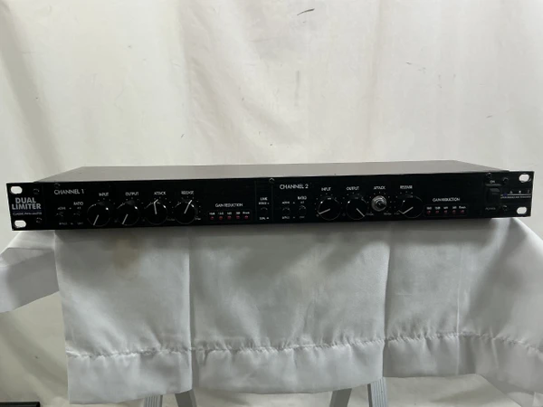 Used Rocktron HUSH SUPER C NOISE GATE RACK Pro Sound Effects Unit