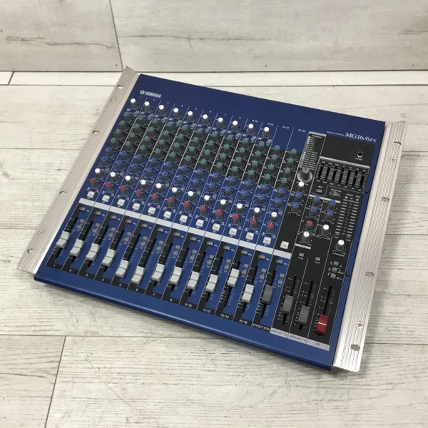 Used Yamaha MX20/6 WITH CASE Mixing Console