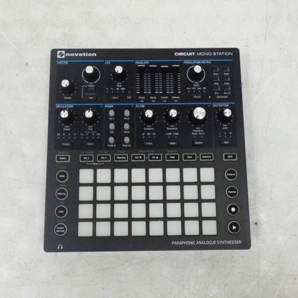 Used Novation CIRCUIT TRACKS GROOVEBOX W/AC Compact Synthesizer
