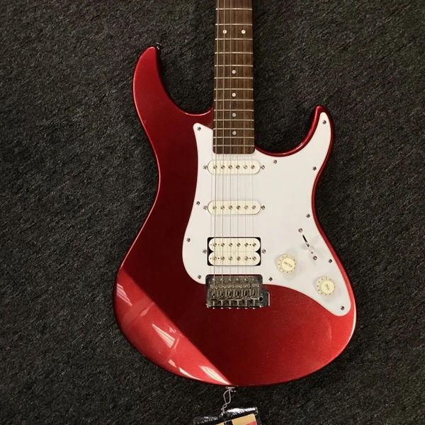 Used Yamaha RGX612S S Type Electric Guitar White 6-String
