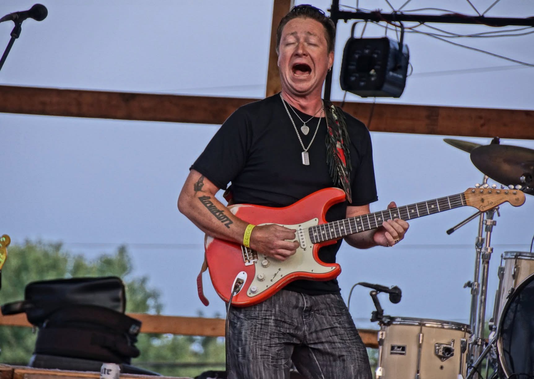 Teddy - Guitars, lessons