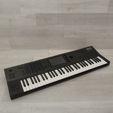 Used Akai MPC KEY 61 61-Key Synthesizer 61-Key