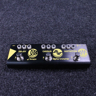 Donner Alpha Cruncher Pedale Multieffetto Con Ritardo Chorus Effetti
