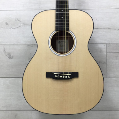 Used Martin 000JR-10L Solid Top Acoustic Guitar Natural