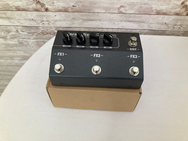 Used MUSICOM LAB PARALLELIZER II Guitar Effects Pedal