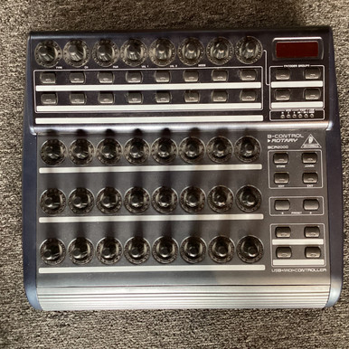 希少 BEHRINGER BCR2000 (日本語マニュアル付き) 希少 BEHRINGER BCR2000 (日本語マニュアル付き)