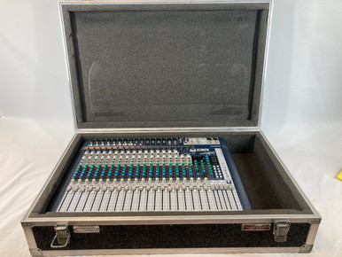 Used Soundcraft Signature 22 MTK