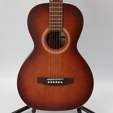 Used Art & Lutherie AMI WILD CHERRY Solid Top Acoustic Guitar