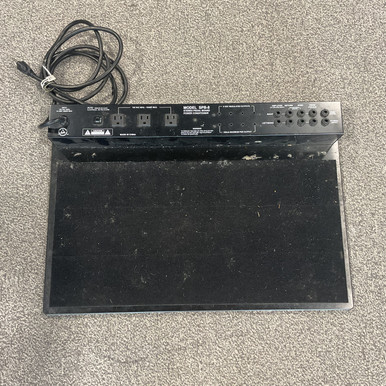 Used FURMAN SPB-8 PEDALBOARD