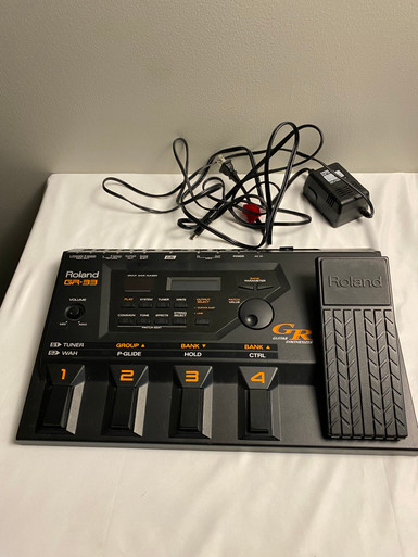 Used Roland GR-33 GUITAR SYNTHESIZER W/AC Floorboard Amp Modeling + FX