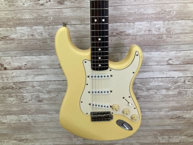 Used Fender 1996 AVRI 62 STRATOCASTER S Type Electric Guitar White