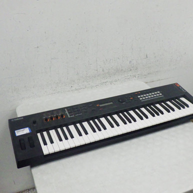 Used Yamaha MX61 WITH POWER 61-Key Synthesizer 61-Key
