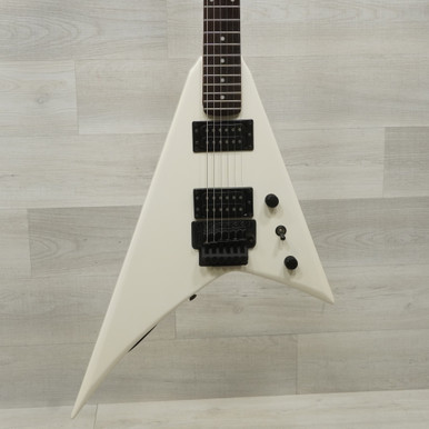 Used Kramer 400st Striker V Electric Guitar White