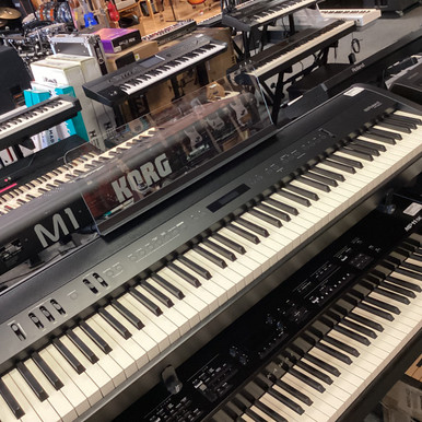 Used Roland FP60X 88-Key Keyboard 88-key