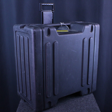 Used RACK CASE SO THICK 9-12 Space Rack