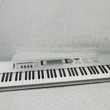 Used Korg TRITON LE 76-Key Keyboard 76-key