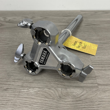 tom　クローゼット Used Yamaha 3 HOLE TOM MOUNT RECIEVER Drum Hardware