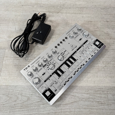 鍵盤楽器 behringer TD-3