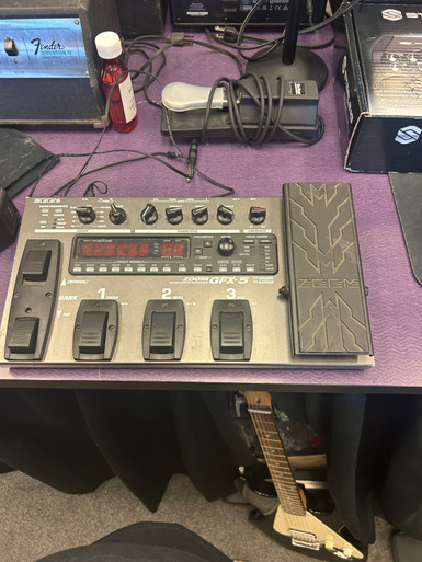 Used Zoom GFX-5 Guitar Effect