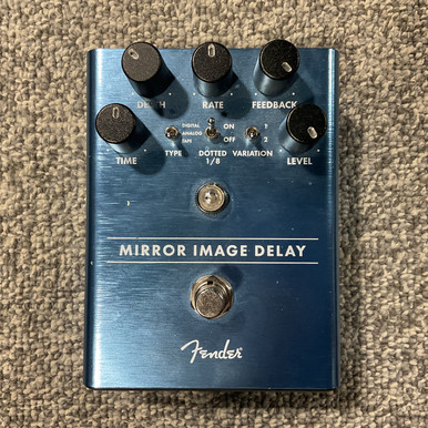 Used FENDER MIRROR IMAGE DELAY Guitar Pedal