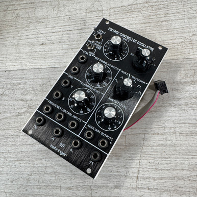 Used Behringer 921 - Voltage Controlled Oscillator Eurorack Module
