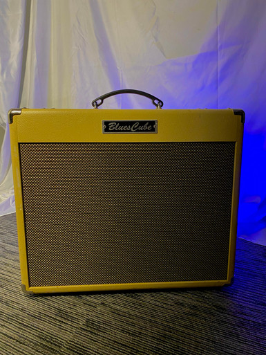 Used Roland BLUES CUBE STAGE COMBO 1 x 12 Solid State Amplifier 1 x 12