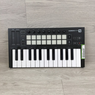 Used Novation LAUNCHKEY MINI MK3 CONTROLLER 25-Key Controller 25-Key