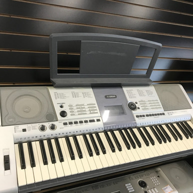 Used Yamaha PSR-E403 61-Key Keyboard 61-Key