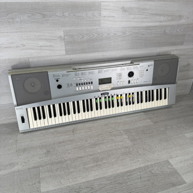 Used Yamaha DGX-220 Keyboard - 76-key - Local Pickup Only