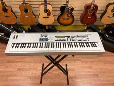 Used Yamaha MO8 Synthesizer