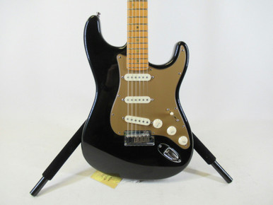 Used Fender 2004 AMERICAN DELUXE STRATOCASTER Electric Guitars